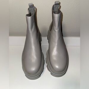 Sam Edelman Daelyn ankle boots , 9.5, pebble grey leather, waterproof, slip on